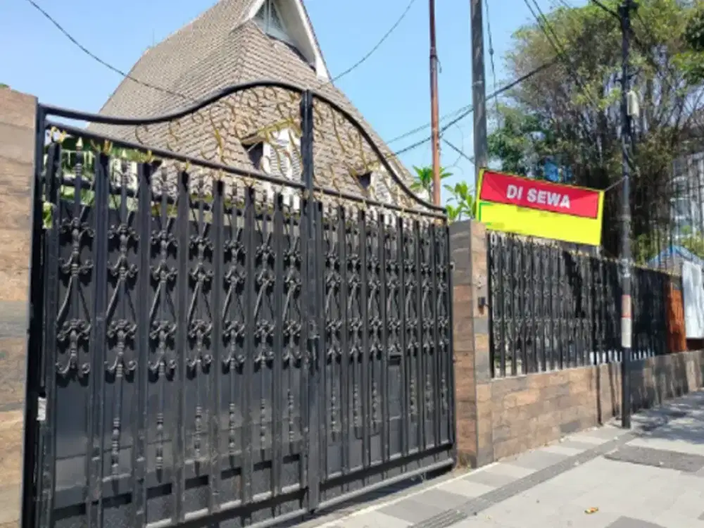rumah disewakan diponegoro surabaya