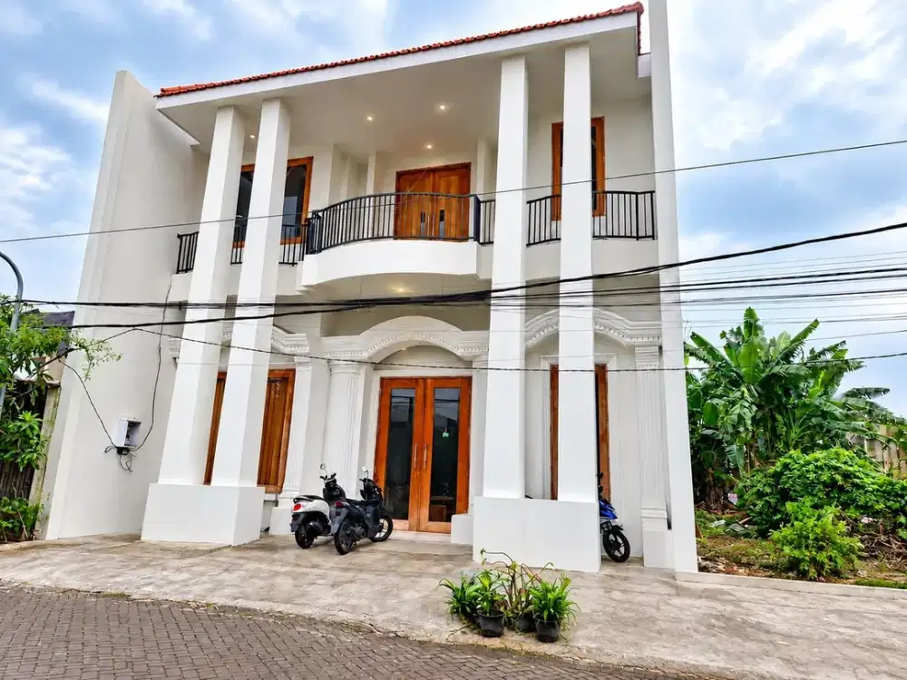 Lelang Murah Rumah Mewah 2Lt di Jalan Putra Bangsa
