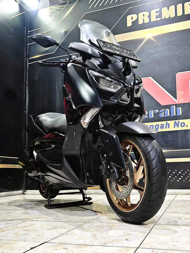 Yamaha XMAX 250cc abs matte black keren th 2022.anugerah motor rungkut