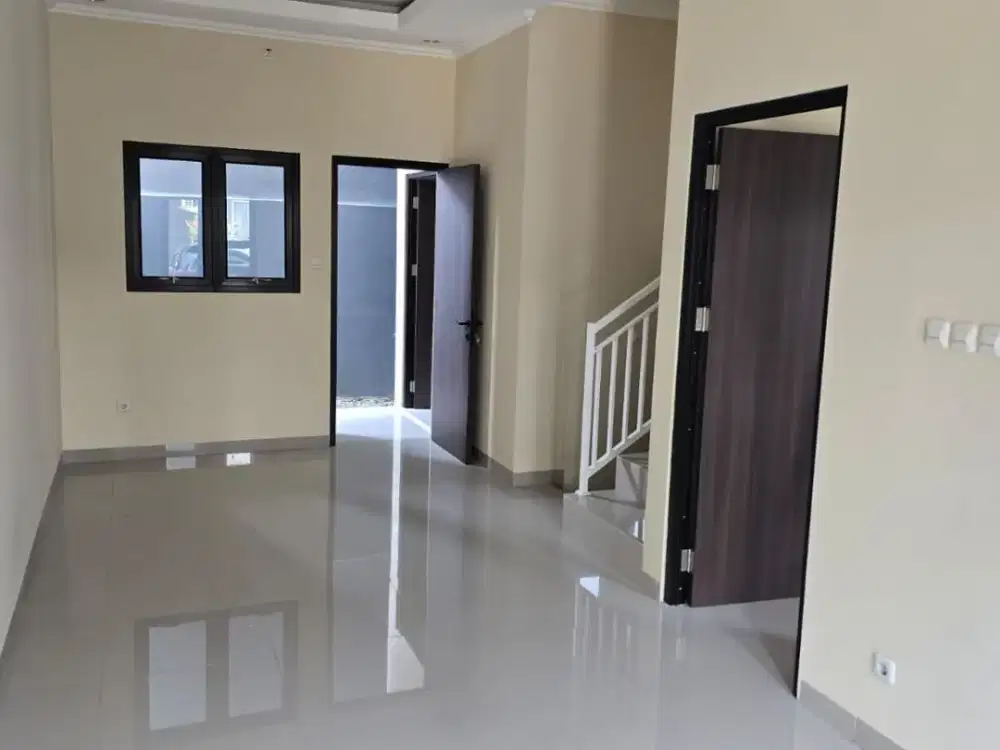 Hot Unit! Rumah Siap Huni di Meruya Park Residence, Rp. 1,8M, SHM