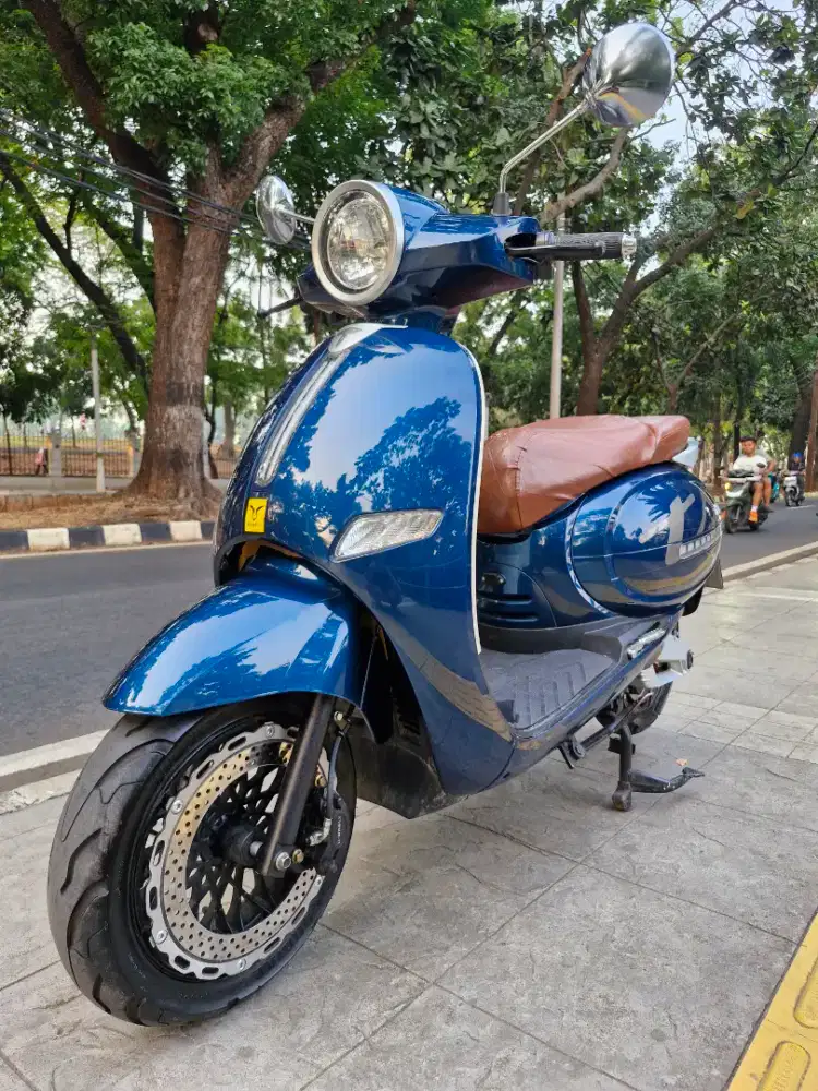 DIJUAL CASH SEPEDA LISTRIK U WINFLY THN 2023 PJK OF 2X SIAP PAKAI