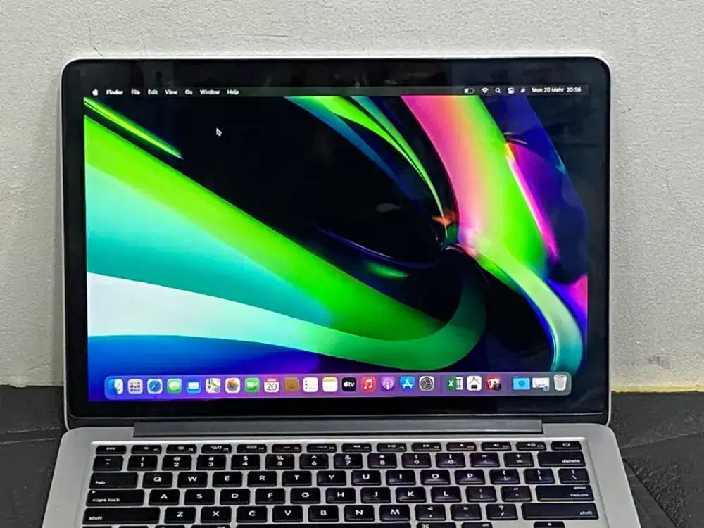 Macbook Pro (Retina, 13 inch Early 2015)