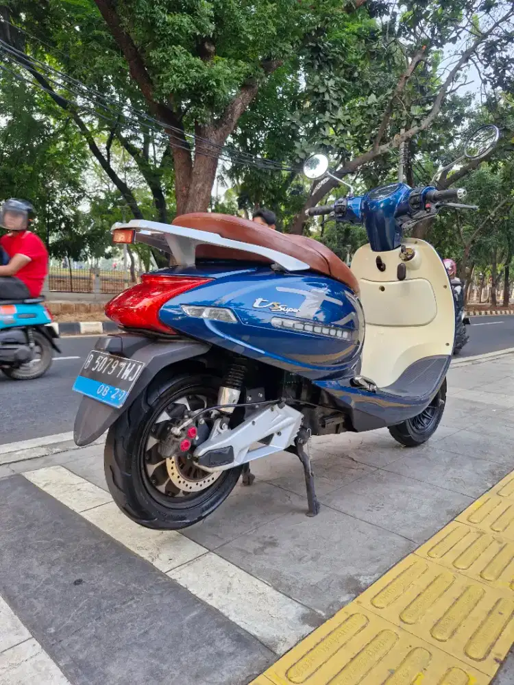 DIJUAL CASH SEPEDA LISTRIK U WINFLY THN 2023 PJK OF 2X SIAP PAKAI