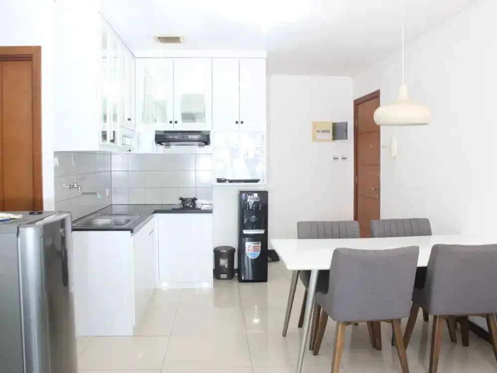 Dijual Kondominium Baywalk, 82m², Hook 2 View Laut & City, Full Furnished, 2 BR, Tersewa s/d Jan 2027, All In, Rp 980 Juta