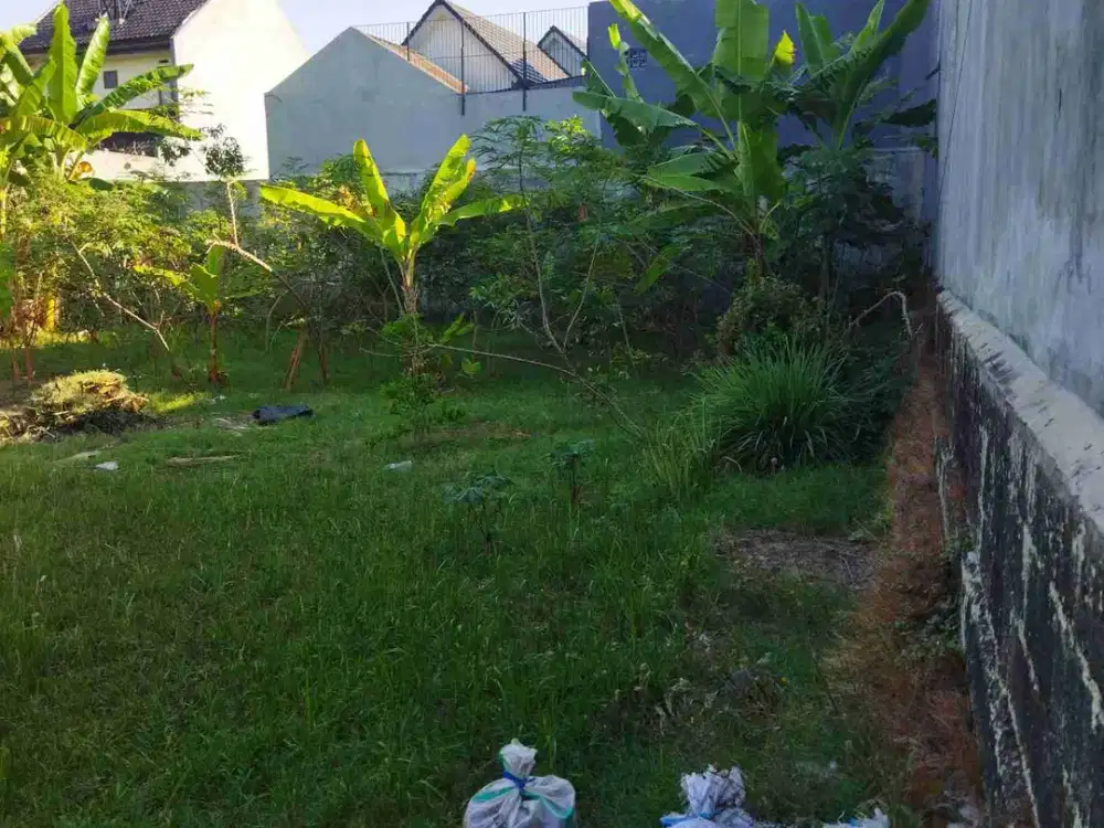 Tanah matang datar dalam komplek bukit sariwangi bandung