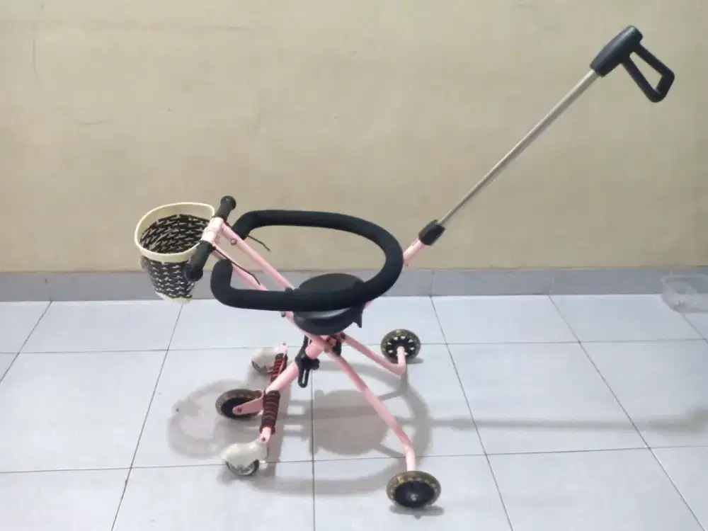 Magic stroller baby mumer