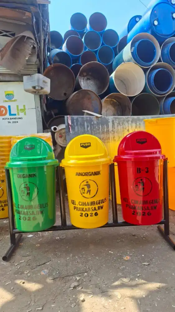Tong sampah pilah 3 warna