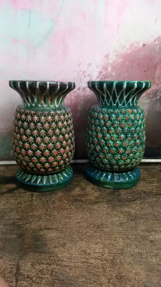 Dijual sepasang Garden Stool / Meja Sudut Keramik Model Nanas Vintage