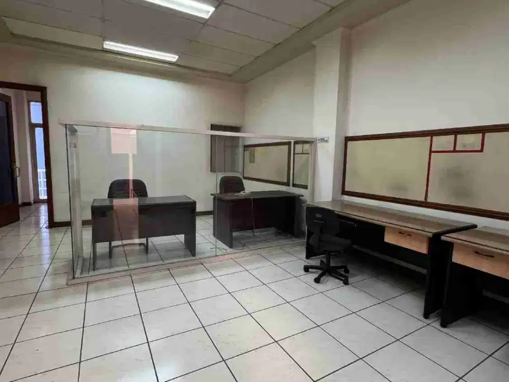 Dijual kantor bagus siap pakai di kawasan bisnis dekat Blok M