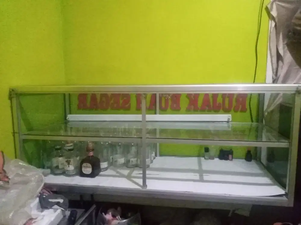 Jual etalase warteg kondisi blm dipakai