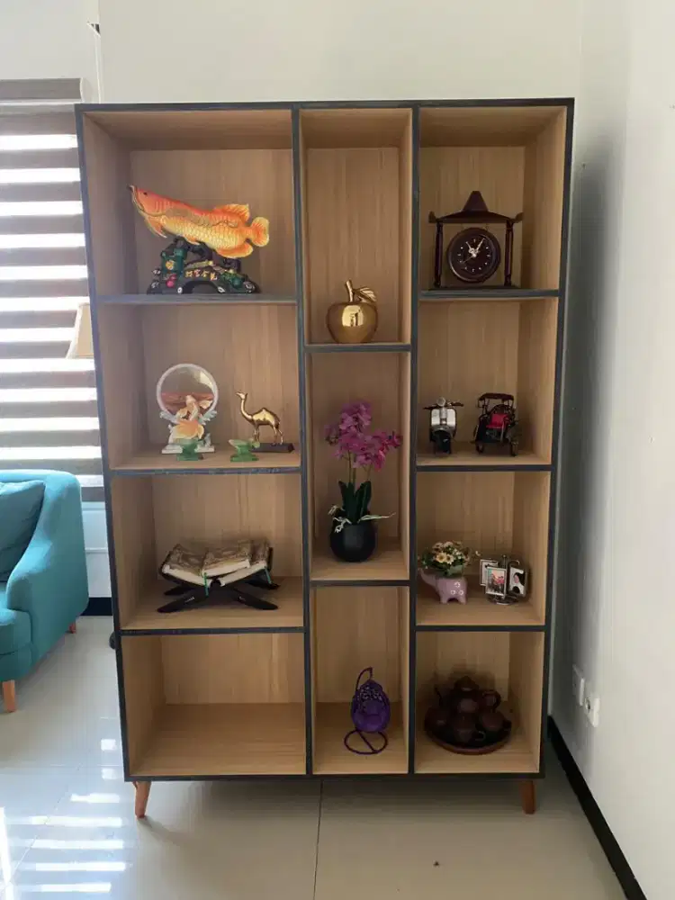 Lemari Rak Display Serbaguna / Rak Buku Scandinavian Modern