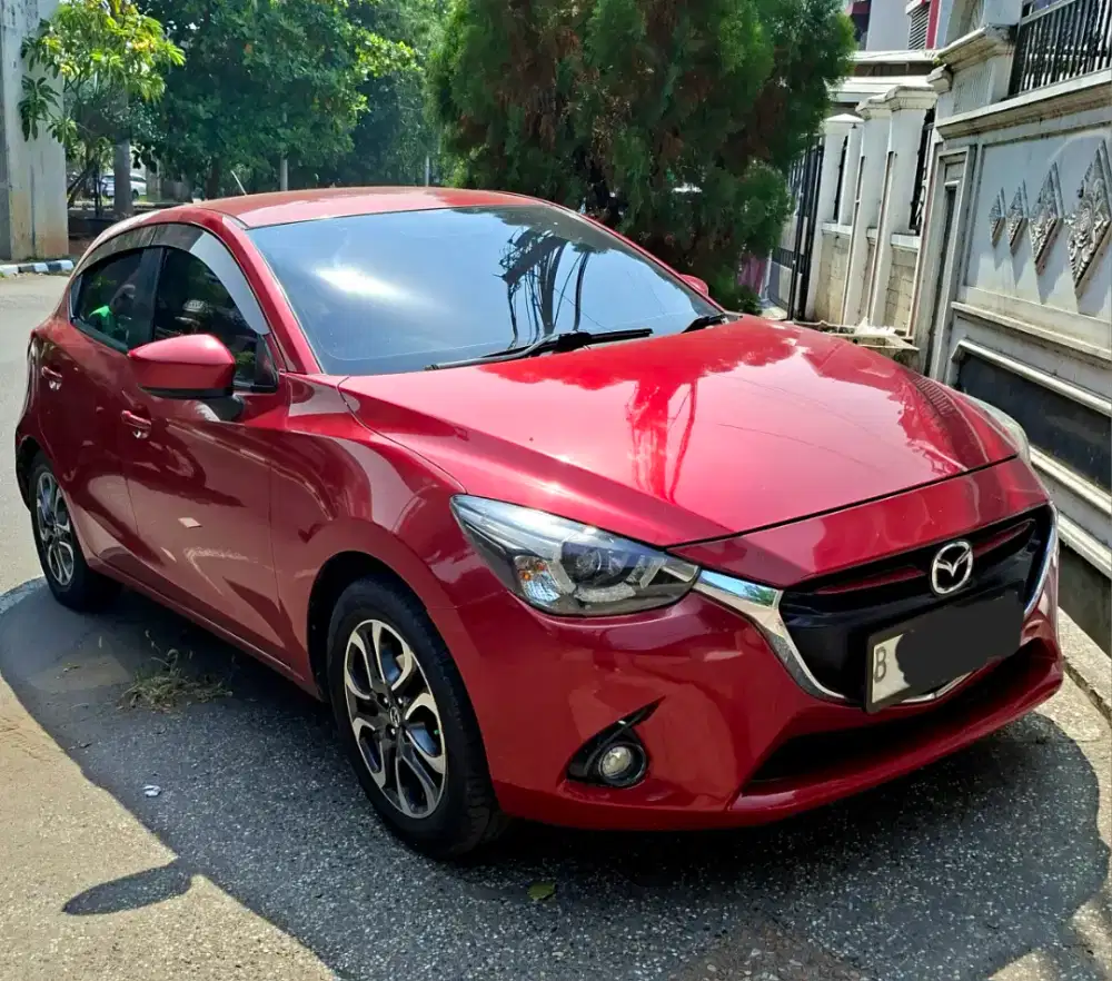Mazda 2 skyactive R 2015 AT