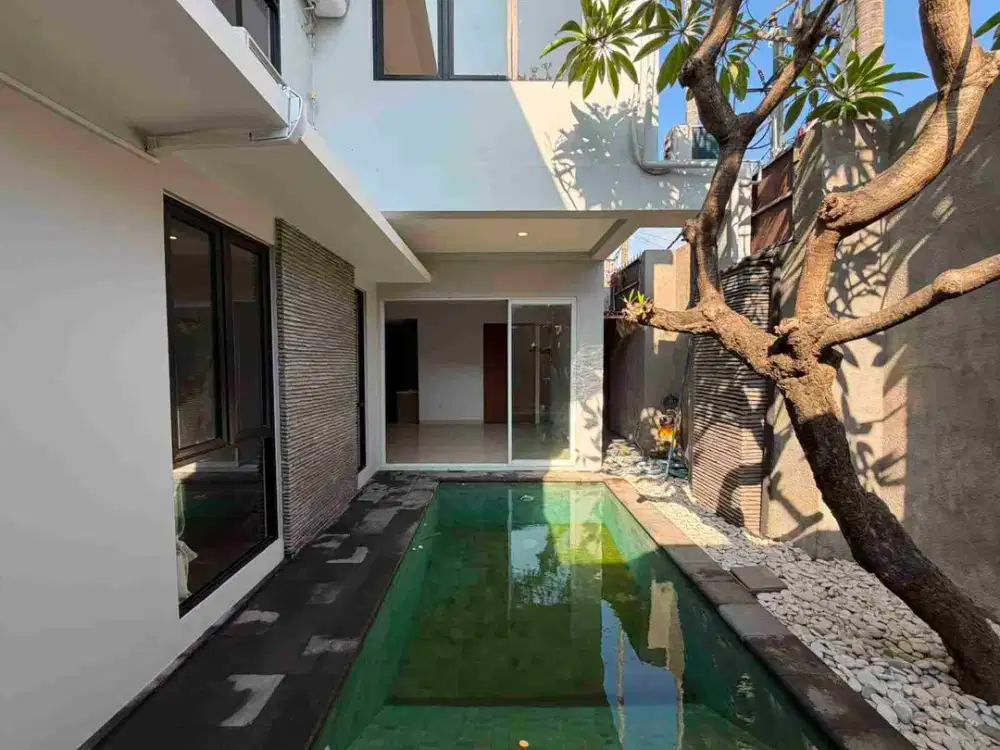 RUMAH DISEWAKAN DI TUKAD BALIAN - RENON. SEWA UNTUK MINIMAL 2 TAHUN.