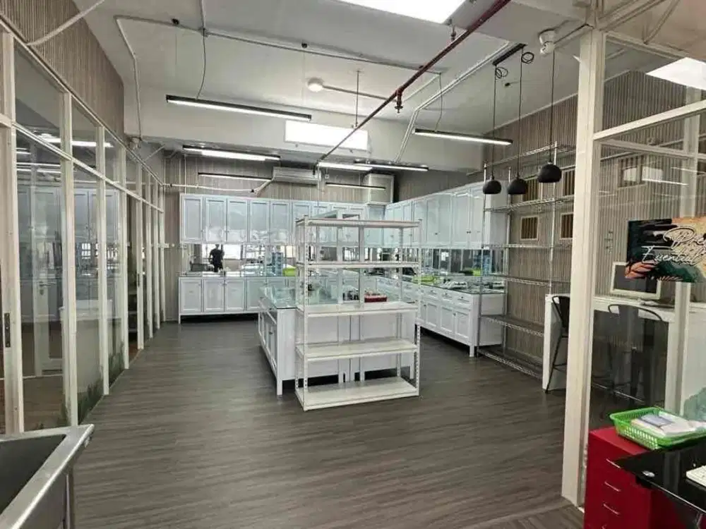 Disewakan kantor office Spazio Tower surabaya barat