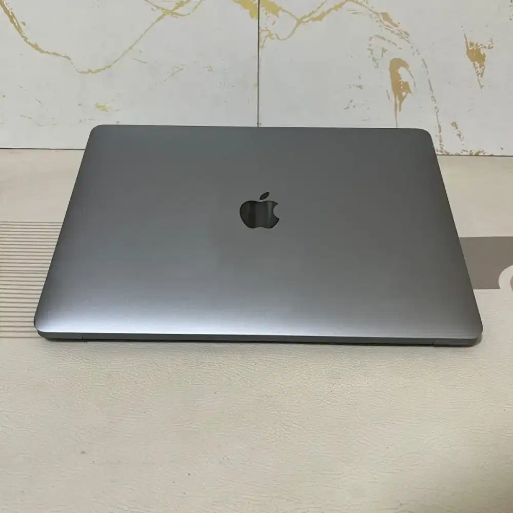 Macbook Air M1 13-inch, 2020 (Ex iBox).