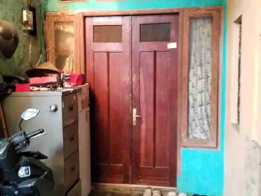 RUMAH COCOK UNTUK USAHA ATAU RUMAH KOS PINGGIR JALAN