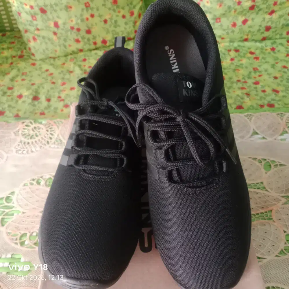 TOMKINS school black