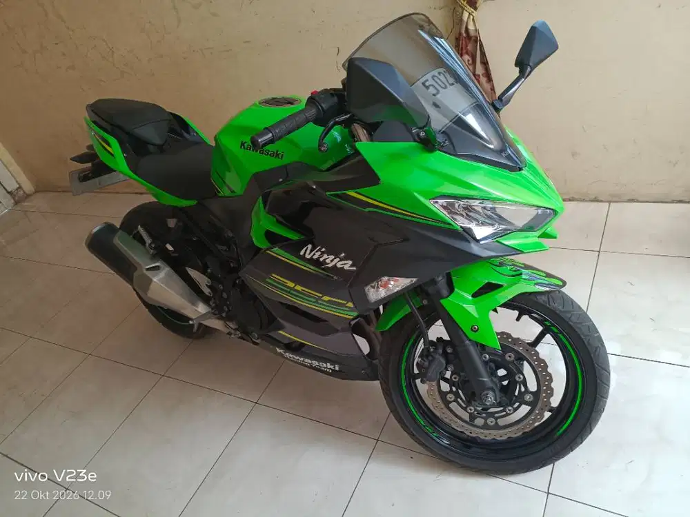 Kawasaki Ninja 250 2018 , warna Favorit hijau