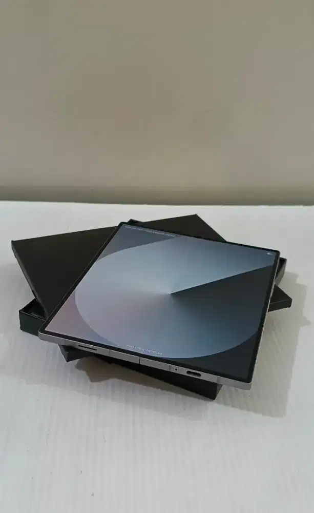 samsung Z fold 6 12/512,belum pernah bongkar,no minus ,fulset