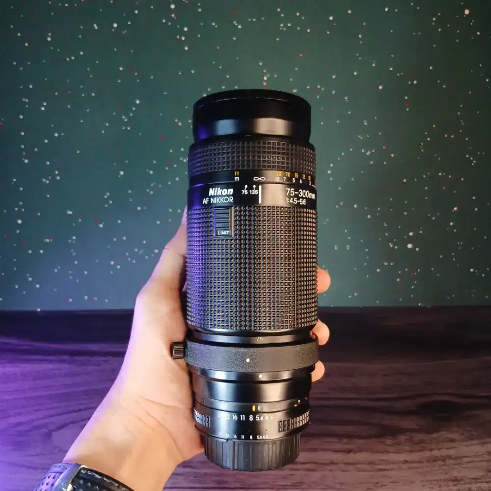TELE NIKON AFD 75-300MM CLASSIC GOOD CONDITION