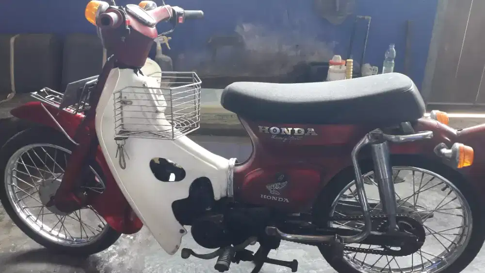 Honda C70 th 87