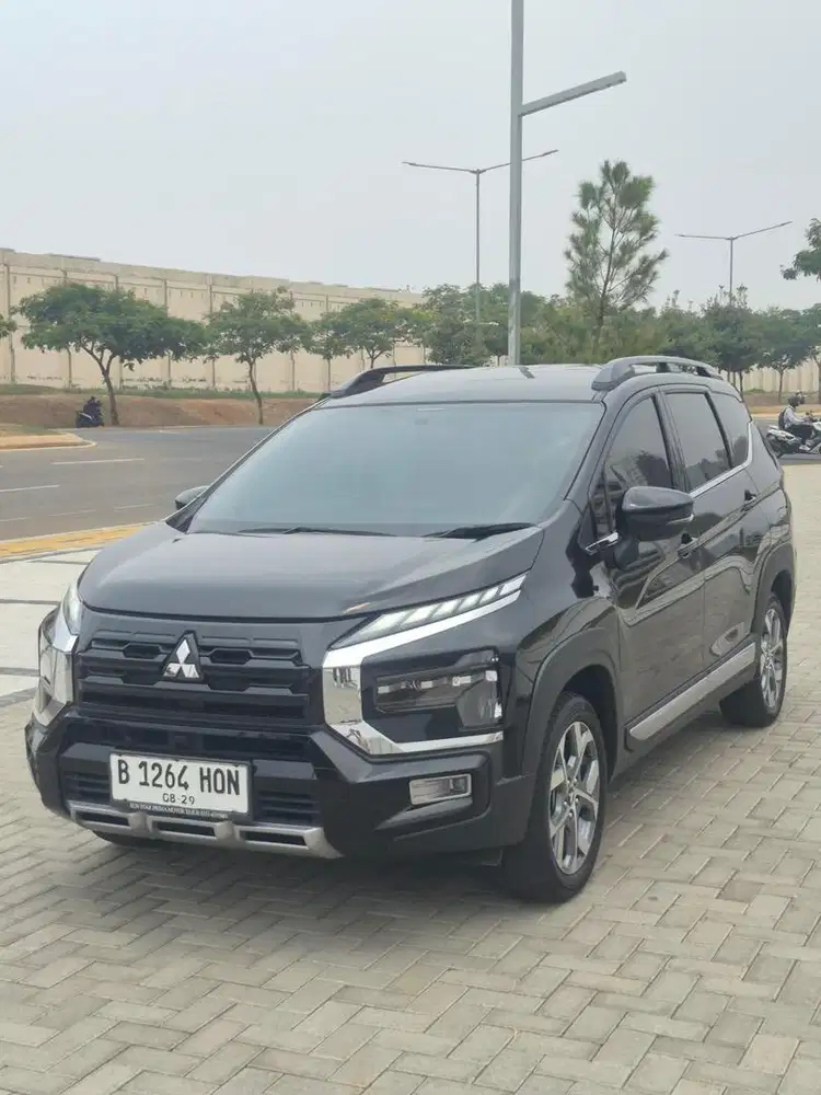 MITSUBISHI XPANDER CROSS MATIC AT 2024 HITAM GENAP KM LOW
