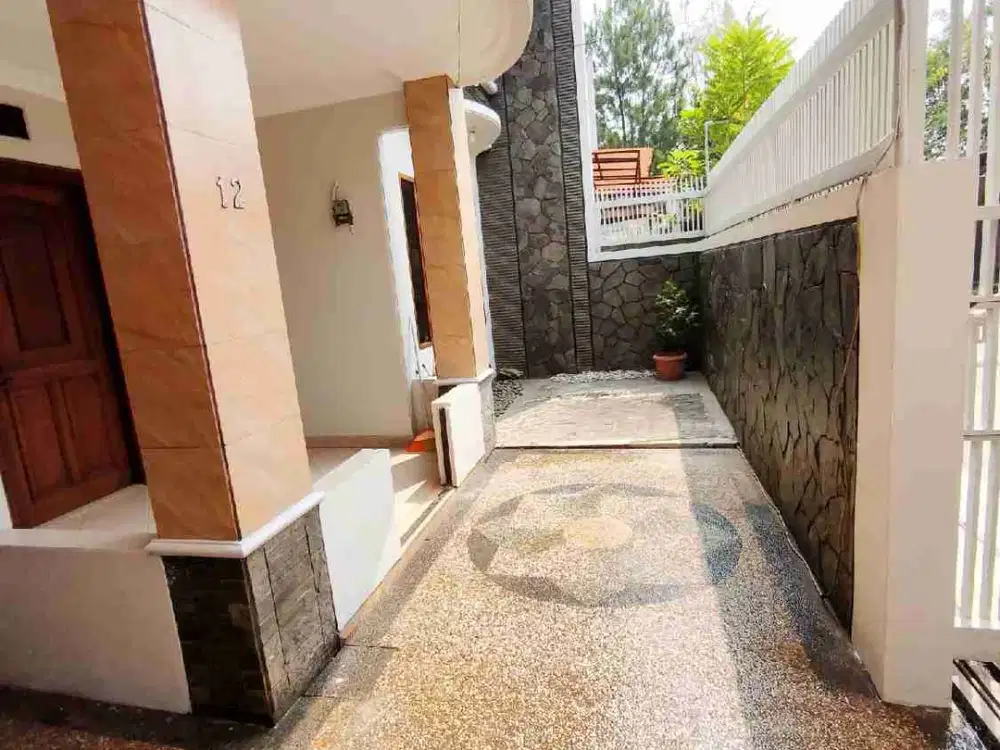 Dijual Rumah Siap Huni di Taman Holis Indah, THI, Bandung Kulon dekat ke Sekolah BPK Penabur (Ref.05859)