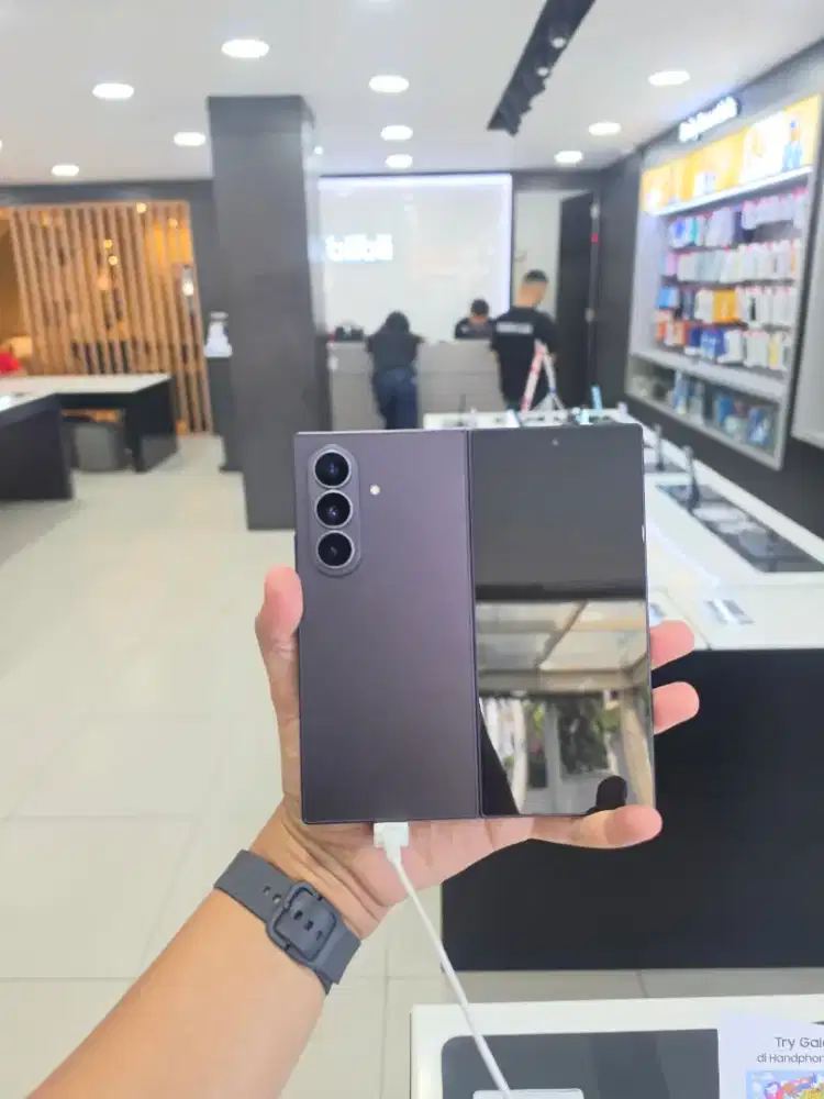 Z FOLD 8 ULTRA GARANSI SEIN RESMI FREE TAB