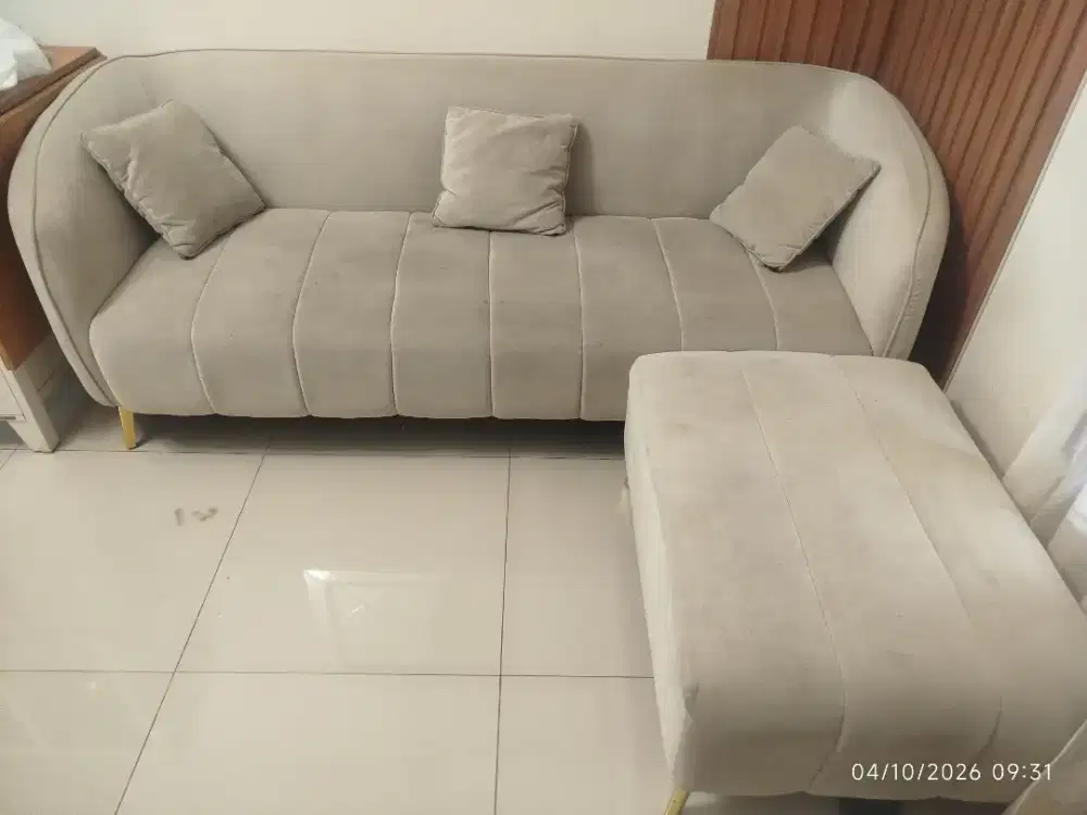 Set Sofa Minimalis 3 Seater + Bench/Ottoman + 3 Bantal Pelukan