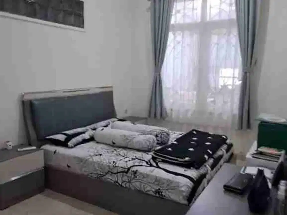 DIJUAL RUMAH DI KOMPLEK ISTANA KAWALUYAAN BANDUNG