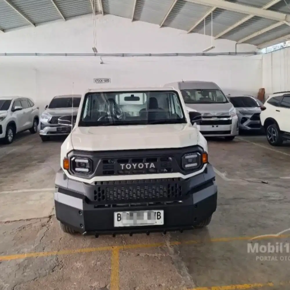 Toyota Hilux Rangga Standard 2.0 MT 3 Way 2025
