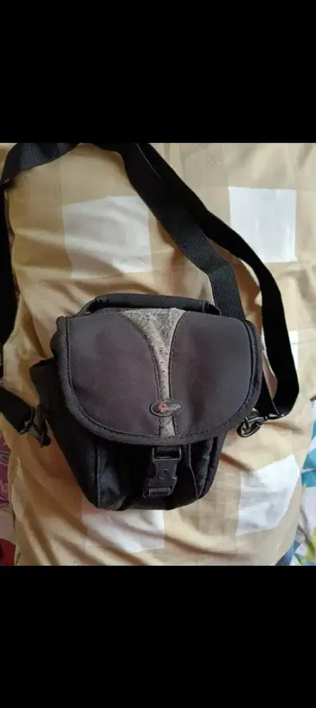 Dijual 2 pcs Tas Lensa Lowepro masih layak pakai