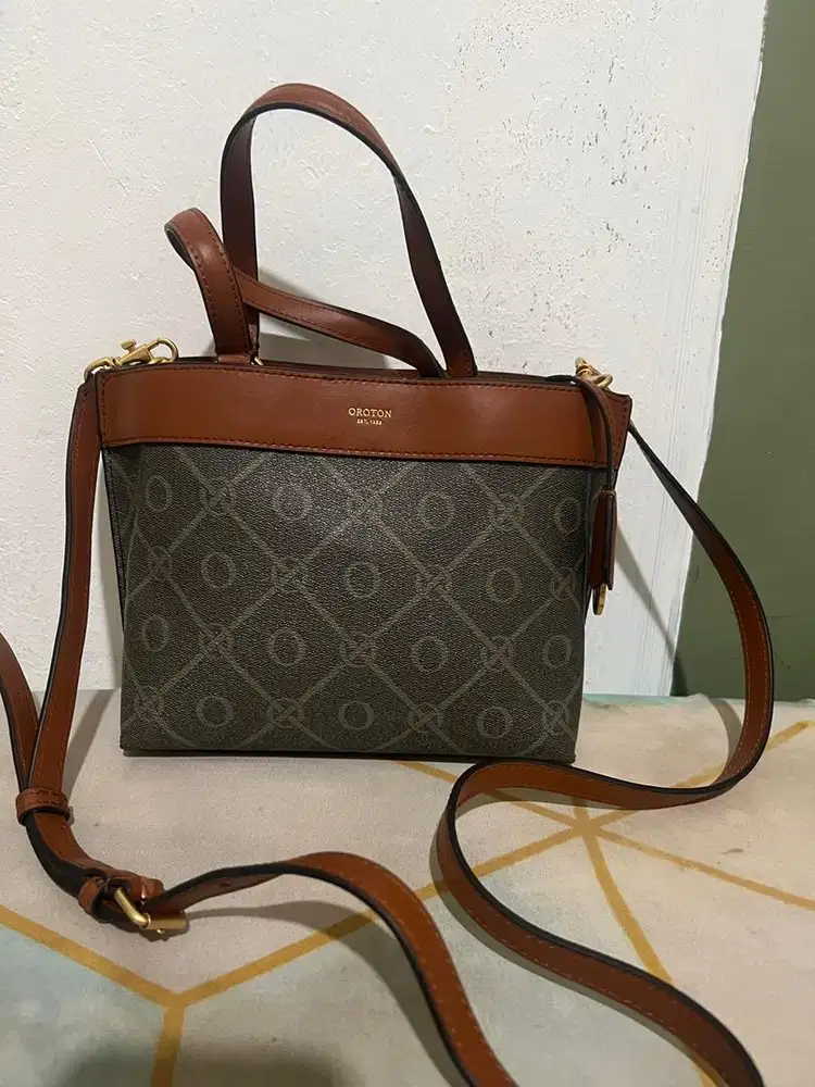 Tas Sling Oroton Original Aussie New
