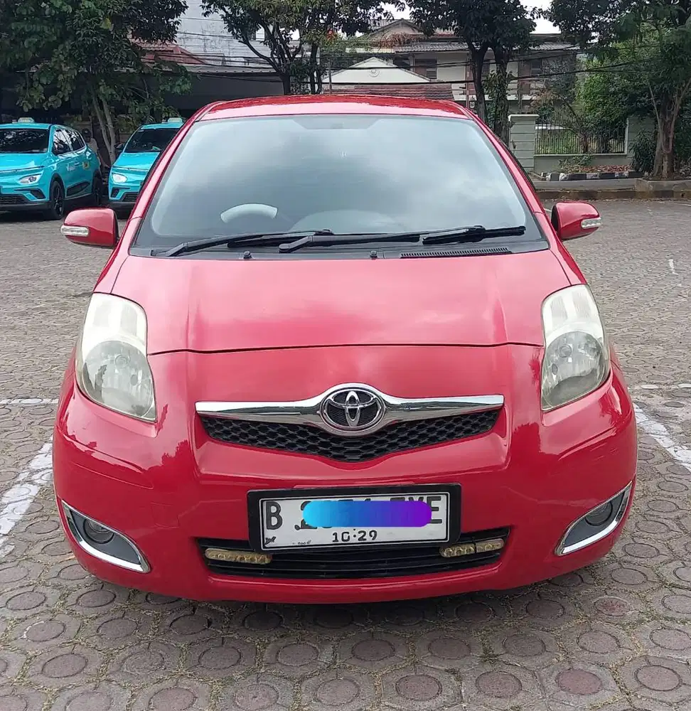 TOYOTA YARIS J 2010 AT – MERAH, KONDISI ANTIK