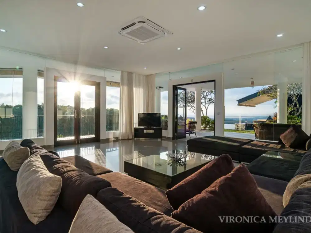 VILLA LUXURY CLIFFSIDE FOR SALE – BALI.