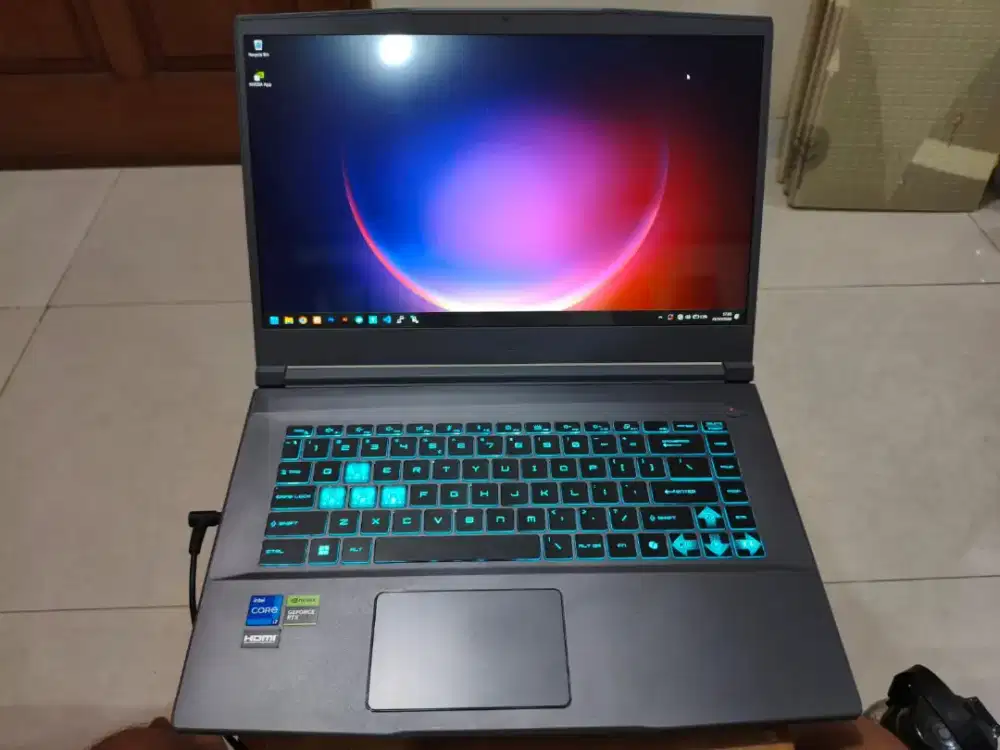 Laptop MSI THIN 15