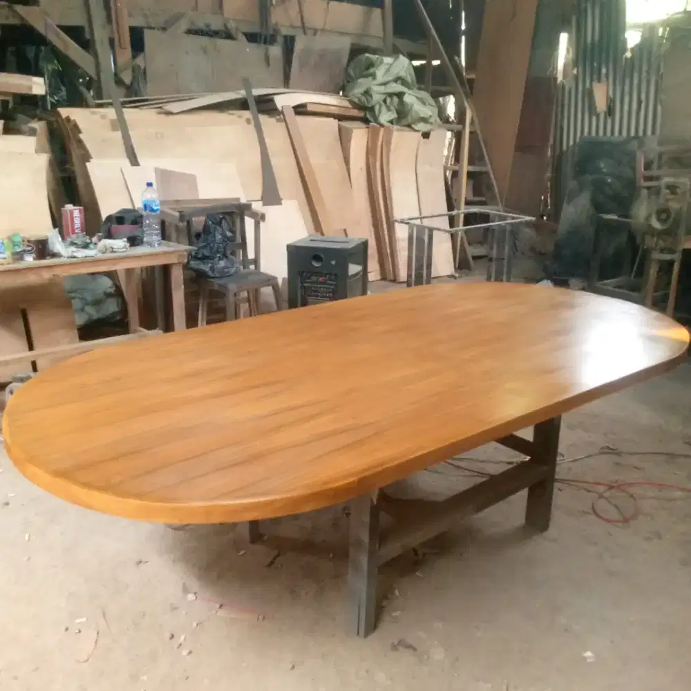 Jasa finishing dan reparasi furniture