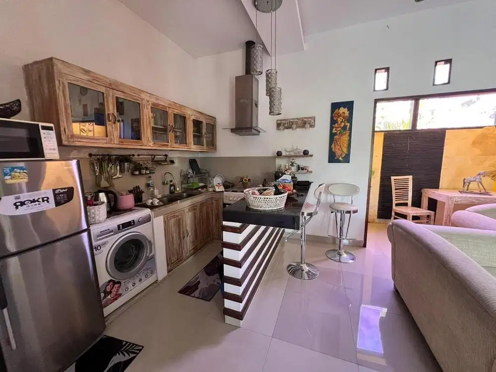 Rumah tinggal lengkap dengan perabotan rumah tangga. Ngaman dan asi