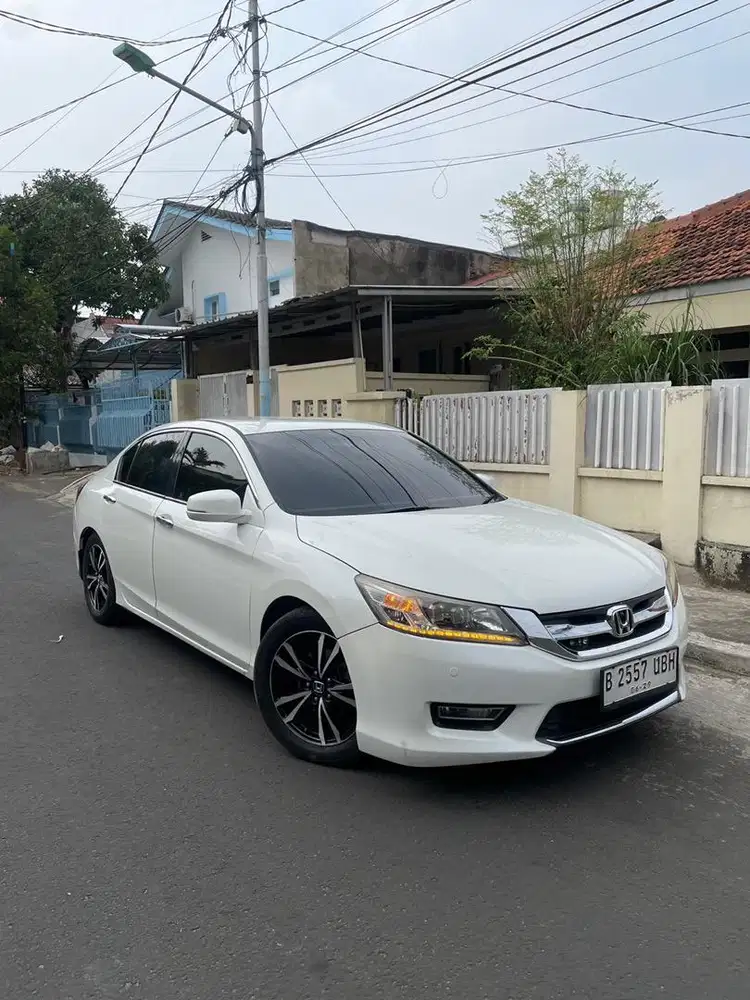 Honda Accord 2.4 VtiL 2014 Bensin