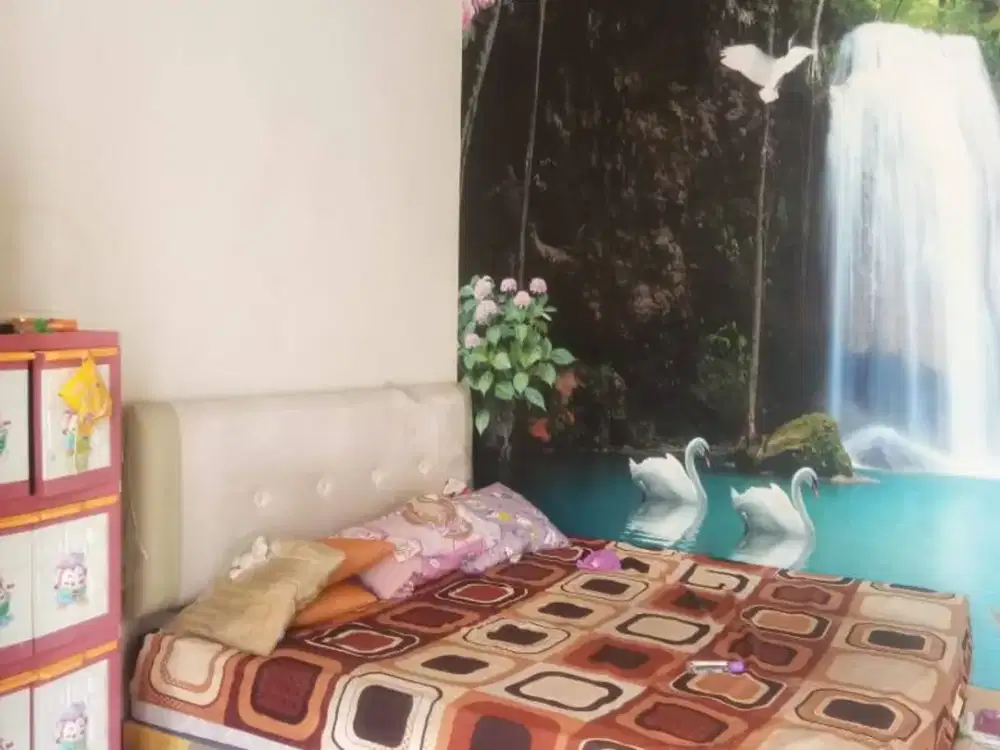 rumah di pakuwon city cluster Taman mutiara - 4 AC(3 AC masing2 kamar 1pk + 2pk ruang tamu), Heater, Bathup, kitchen set, tandon atas bawah dan pompa