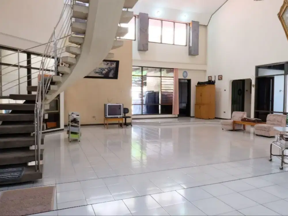 Rumah Kertajaya Indah Hdp selatan Carport 2 Garasi 2