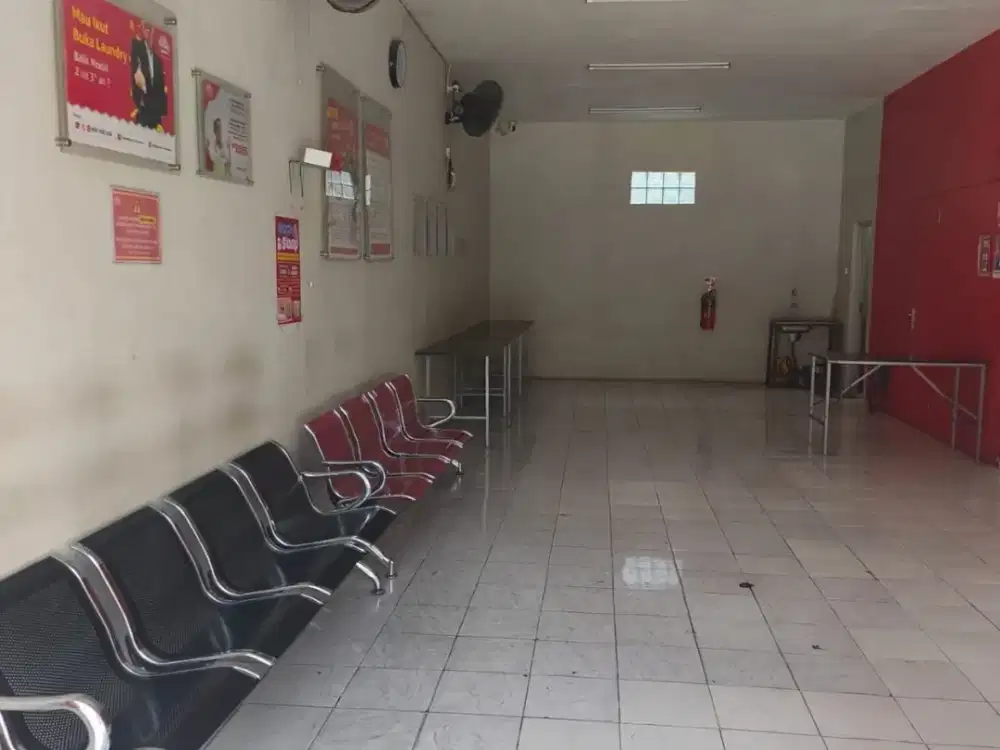 Kios Siap Pakai Ukuran 3 x 18 m2 di Taman Kopo Indah 1