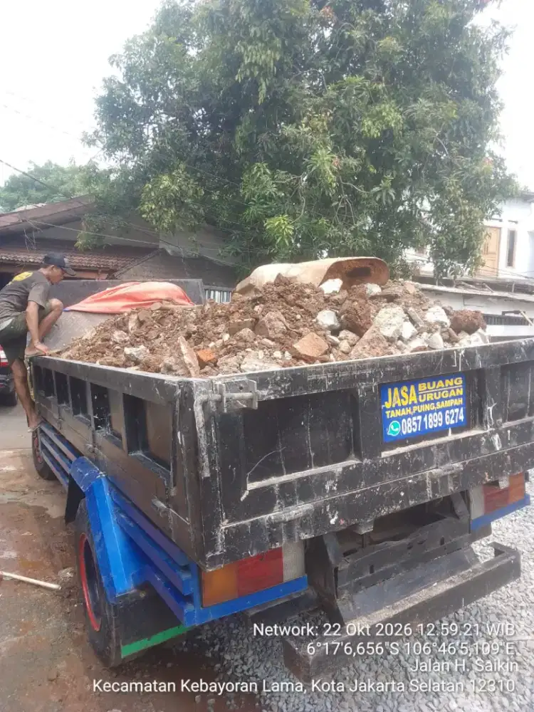 Jasa buang puing dan urugan