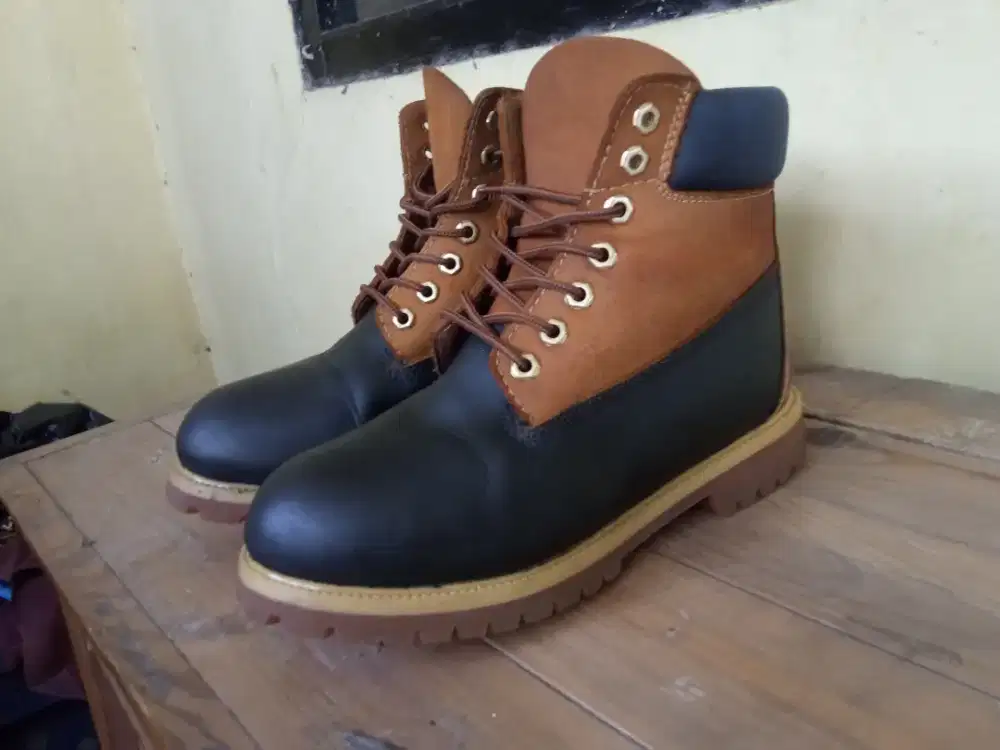 Sepatu boots Made in USA size 42
