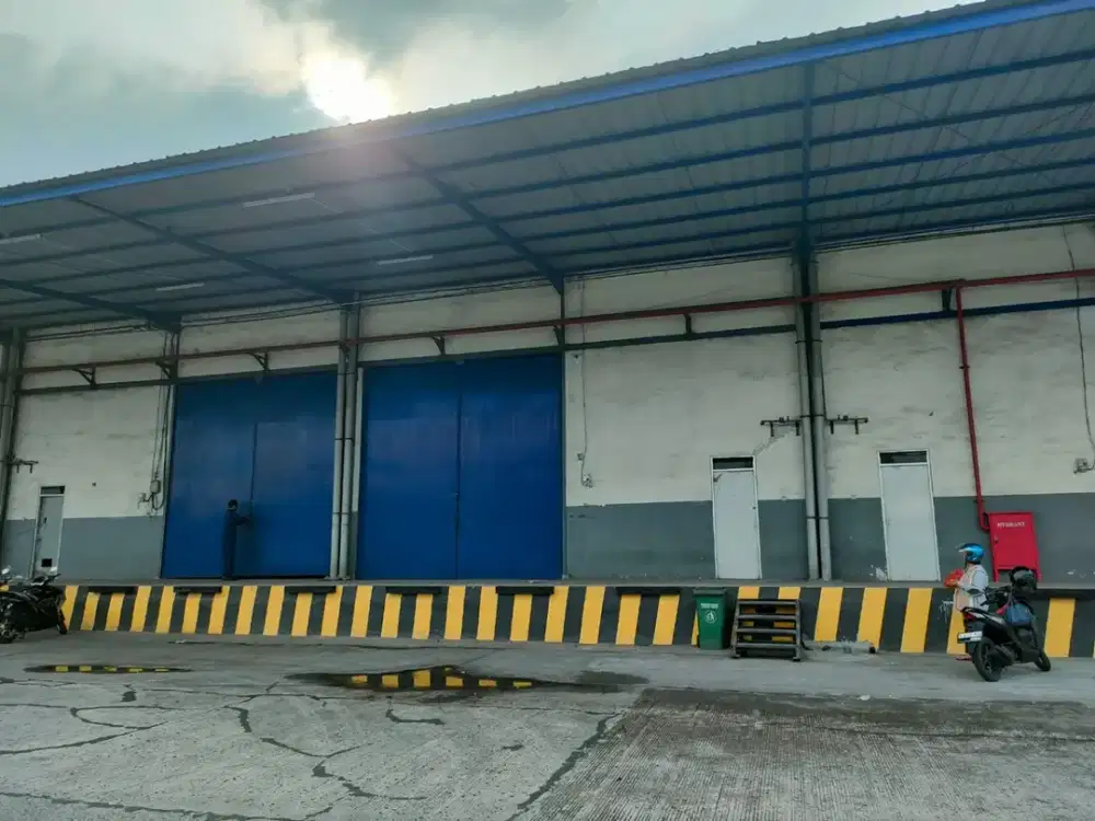 Disewakan Gudang Plafon Tinggi 7–9 Meter Di Angke Jakarta Barat