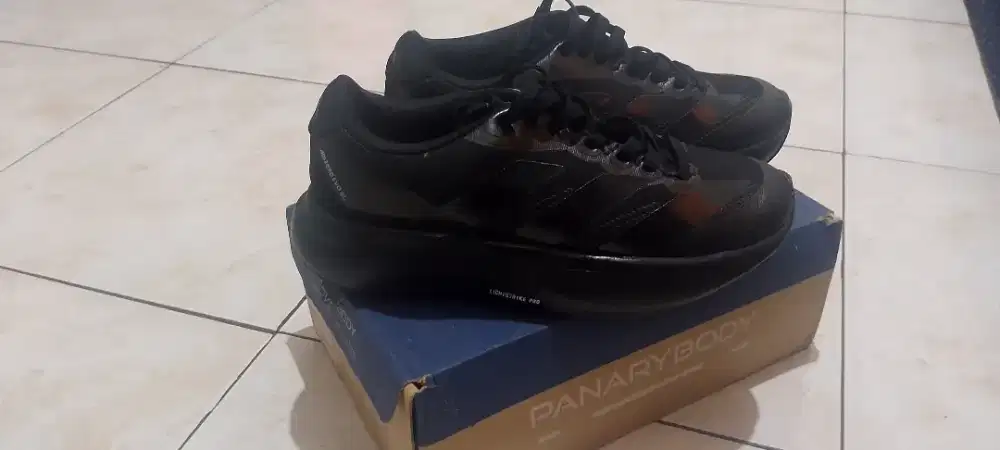 Adizero full black sz 42