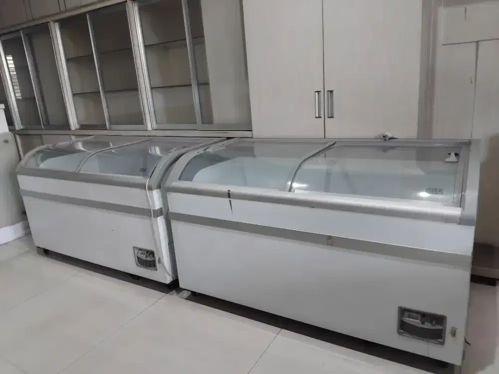 Freezer Sliding Kaca merk Gea 500 liter