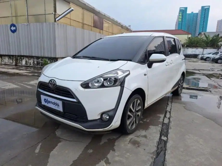 DP MURAH Toyota Sienta 1.5 V Bensin-MT 2016  CTKPB