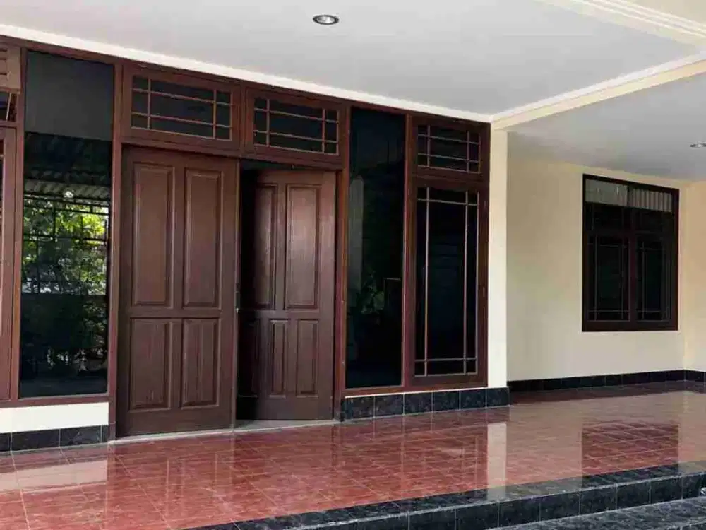 Jual Rumah dan gudang bisa kantor Jemursari