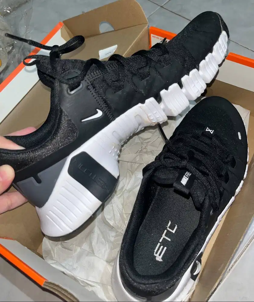 Sepatu Nike Free Metcon 5 - Size 43